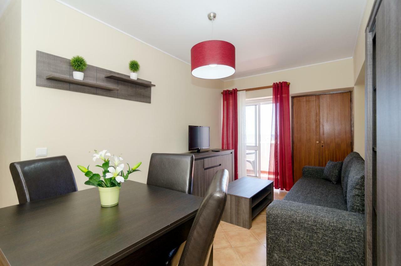 Ocean View 1 Bed Room Flat Quarteira Exterior photo
